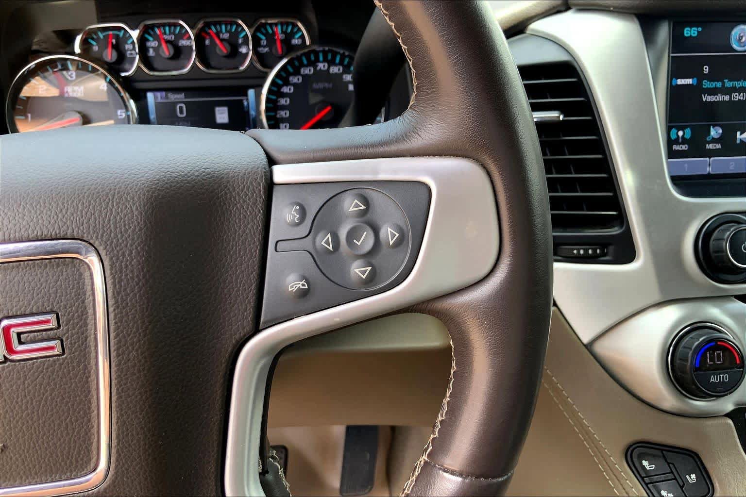 Used 2020 GMC Yukon SLT w/ Premium Edition RWD image 25