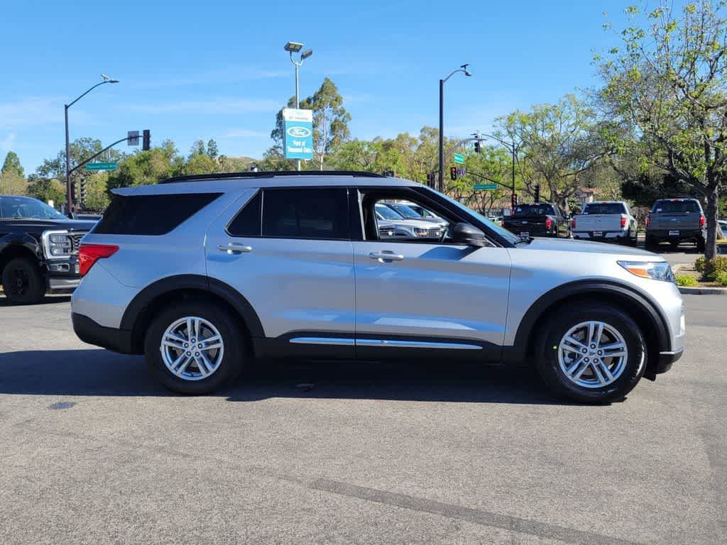Certified 2023 Ford Explorer XLT w/ Equipment Group 202A RWD image 7
