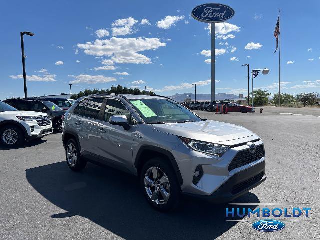 Used 2021 Toyota RAV4 XLE Premium AWD/4WD image 3