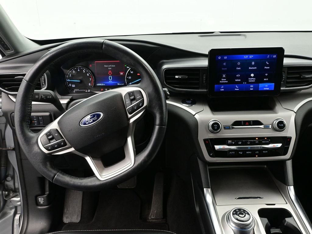 Certified 2023 Ford Explorer XLT w/ Equipment Group 202A image 16