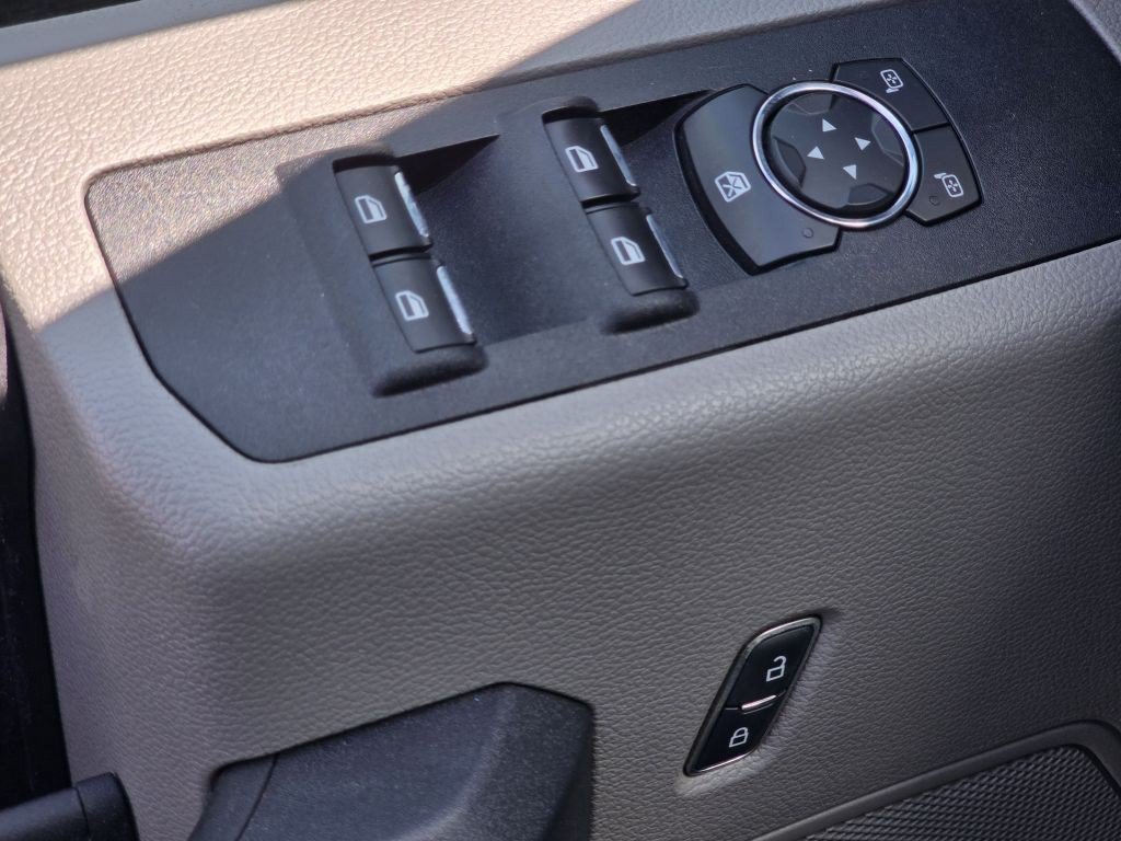 Certified 2019 Ford F250 XL w/ STX Appearance Package AWD/4WD image 16