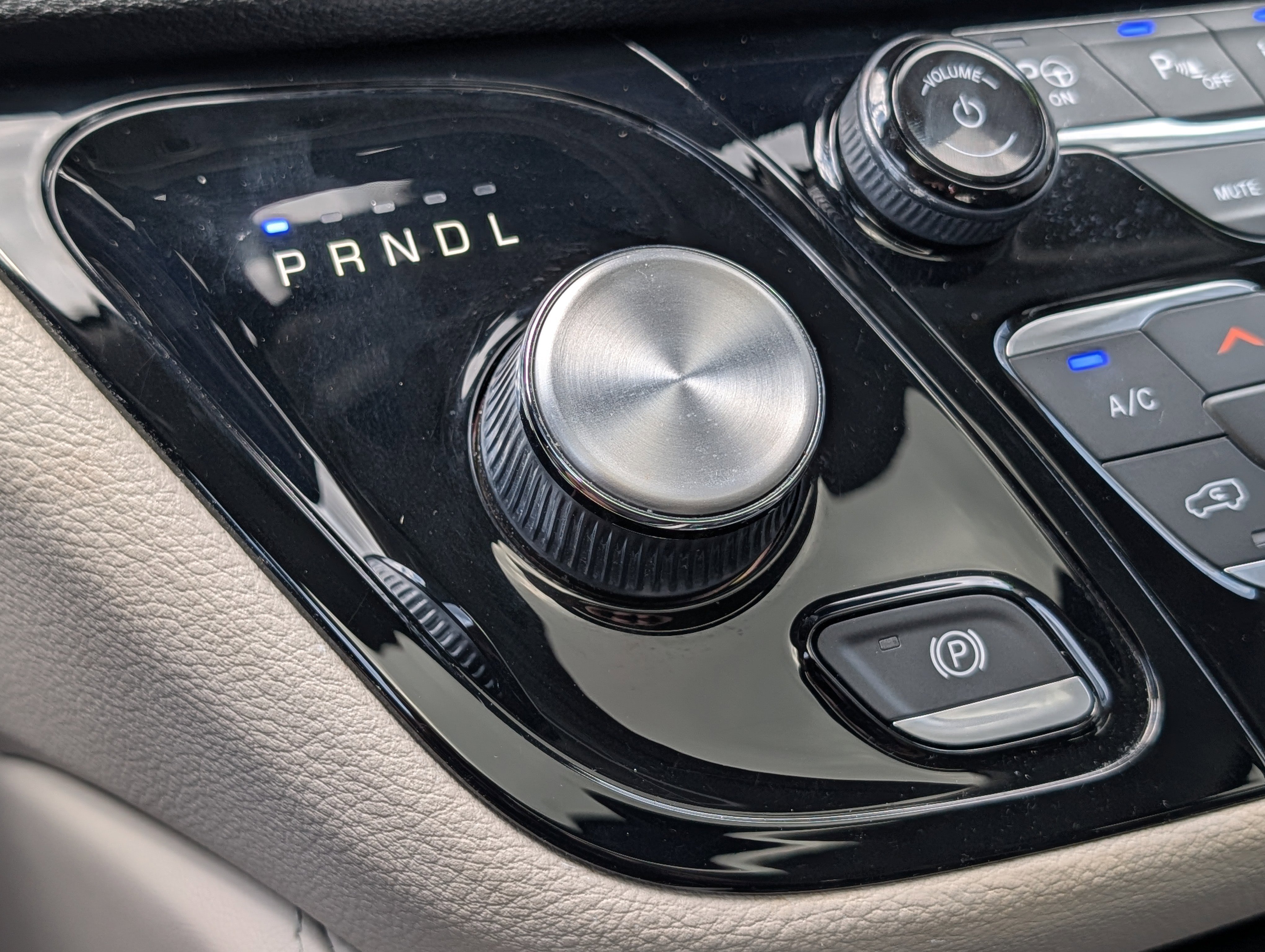 Used 2022 Chrysler Pacifica Limited image 34