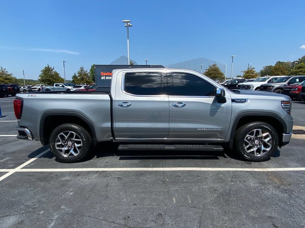 Used 2024 GMC Sierra 1500 SLT w/ SLT Convenience Package AWD/4WD image 8