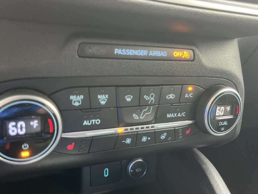 Certified 2020 Ford Escape Titanium AWD/4WD image 38