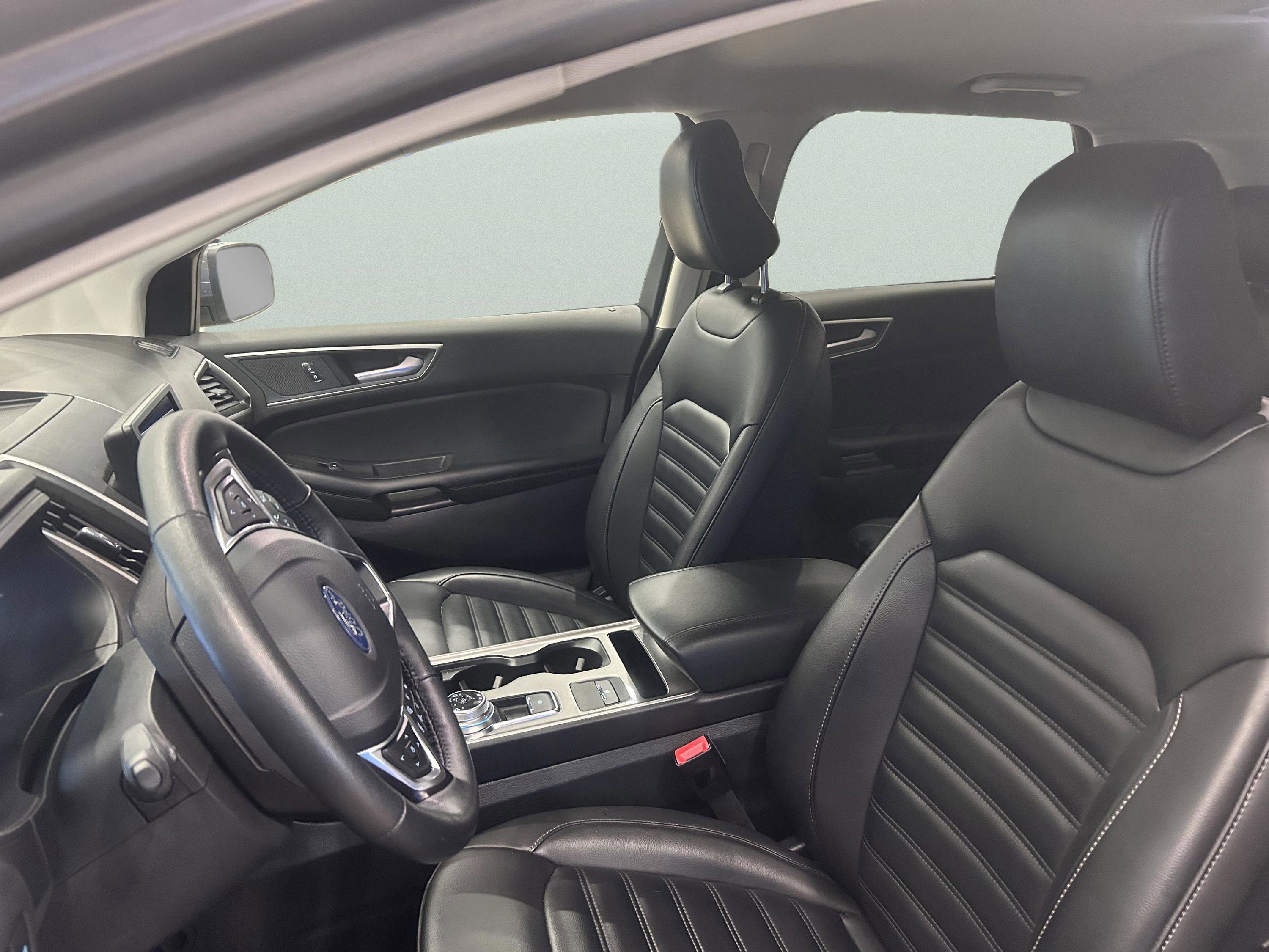 Certified 2024 Ford Edge SEL image 8