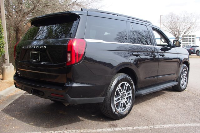 Certified 2025 Ford Expedition Active image 5