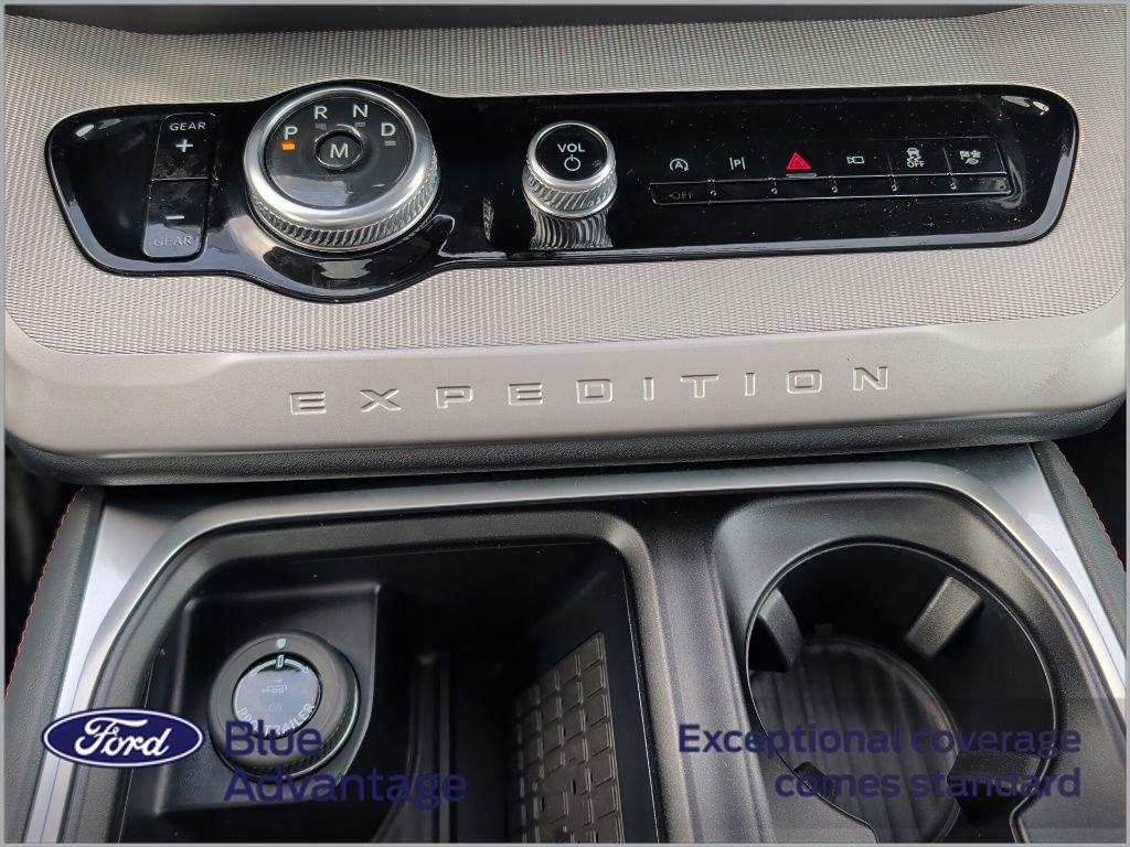 Certified 2025 Ford Expedition Active RWD image 11