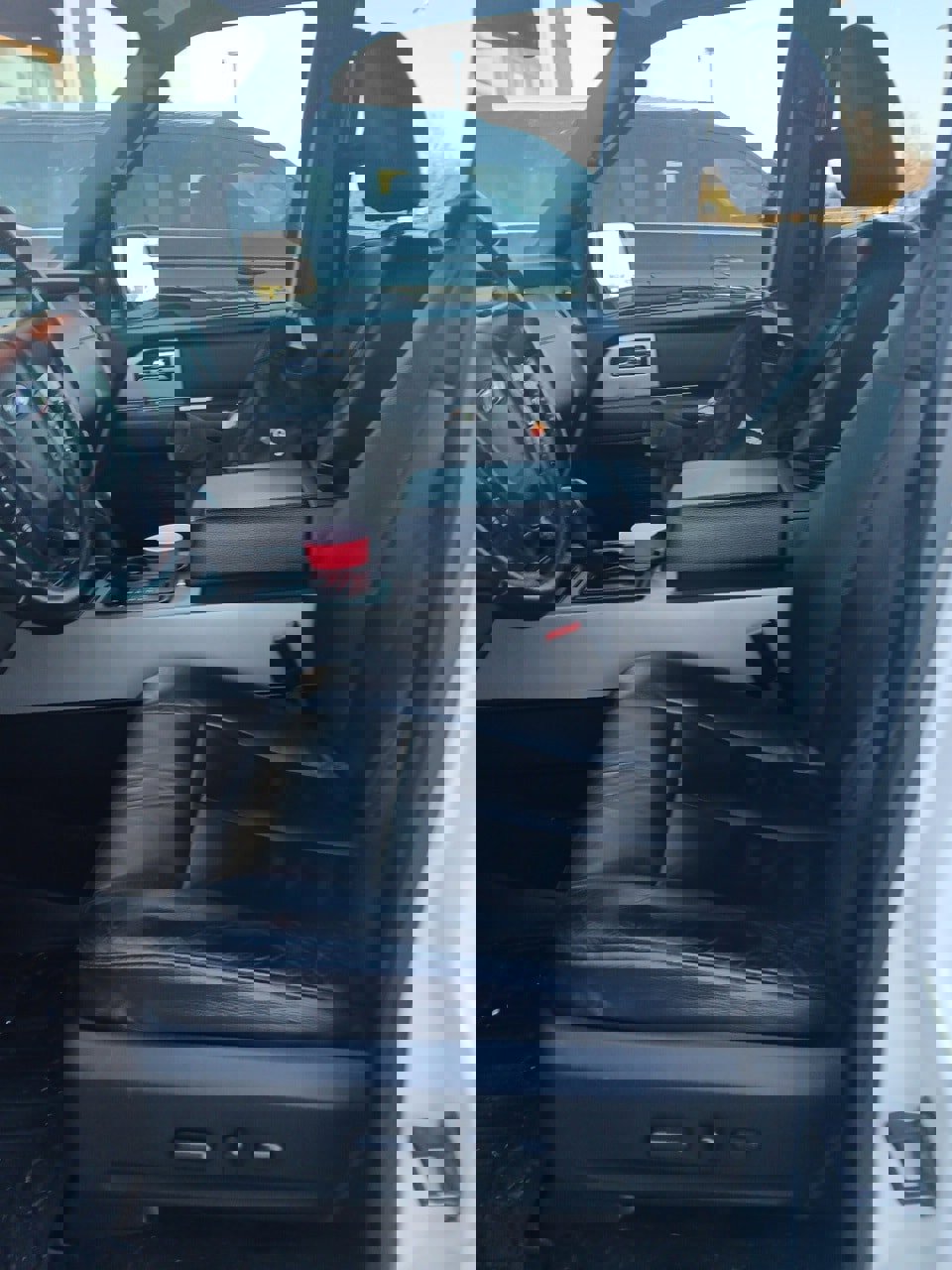 Certified 2017 Ford Expedition XLT w/ Equipment Group 201A image 3