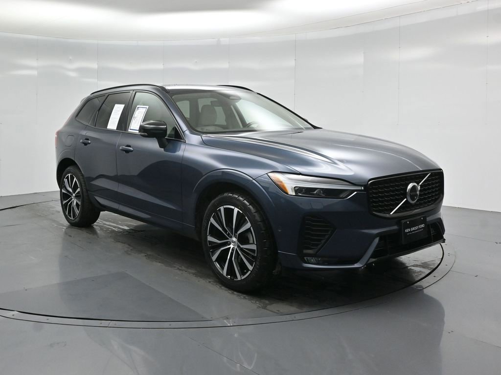 Used 2023 Volvo XC60 B5 Plus image 8