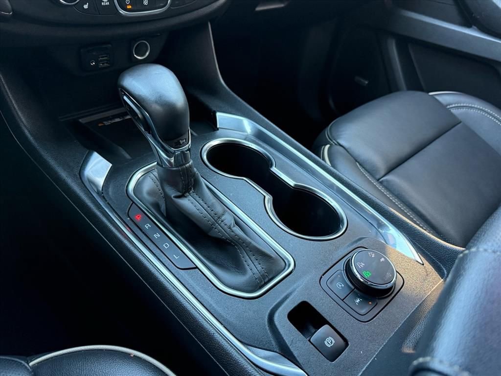 Used 2023 Chevrolet Traverse Premier image 18