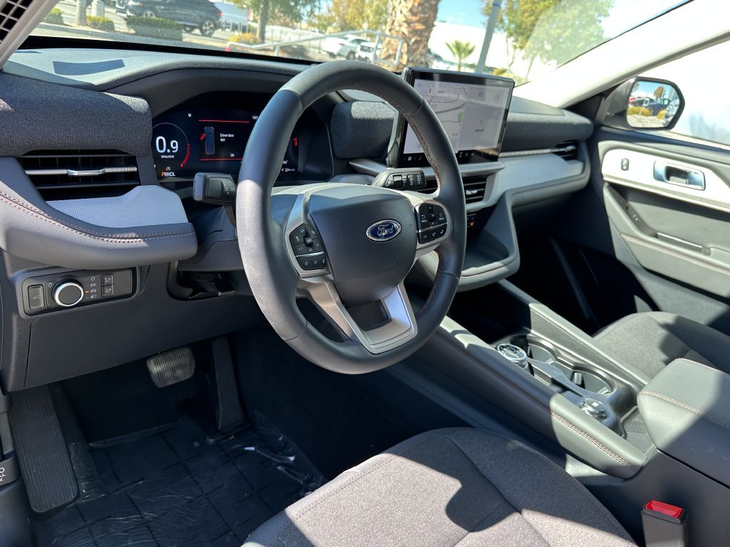 Certified 2026 Ford Explorer Active RWD image 24