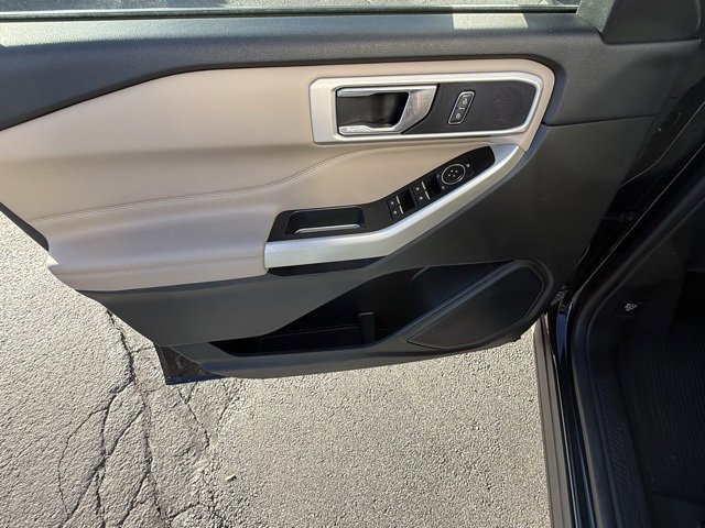 Certified 2022 Ford Explorer XLT w/ Equipment Group 202A image 18