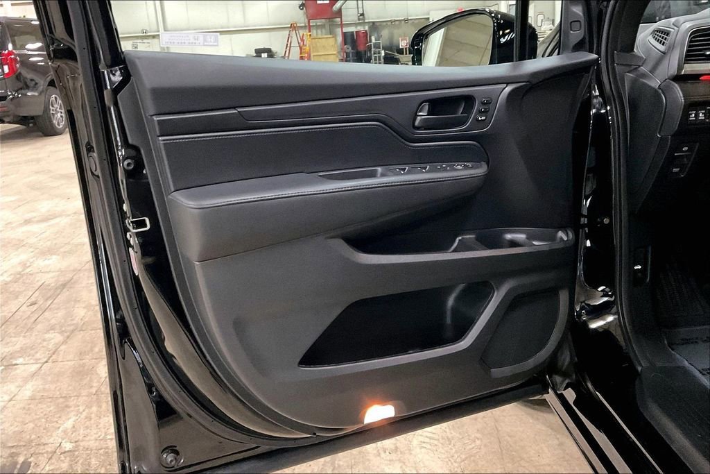 Used 2025 Honda Odyssey Sport-L image 22