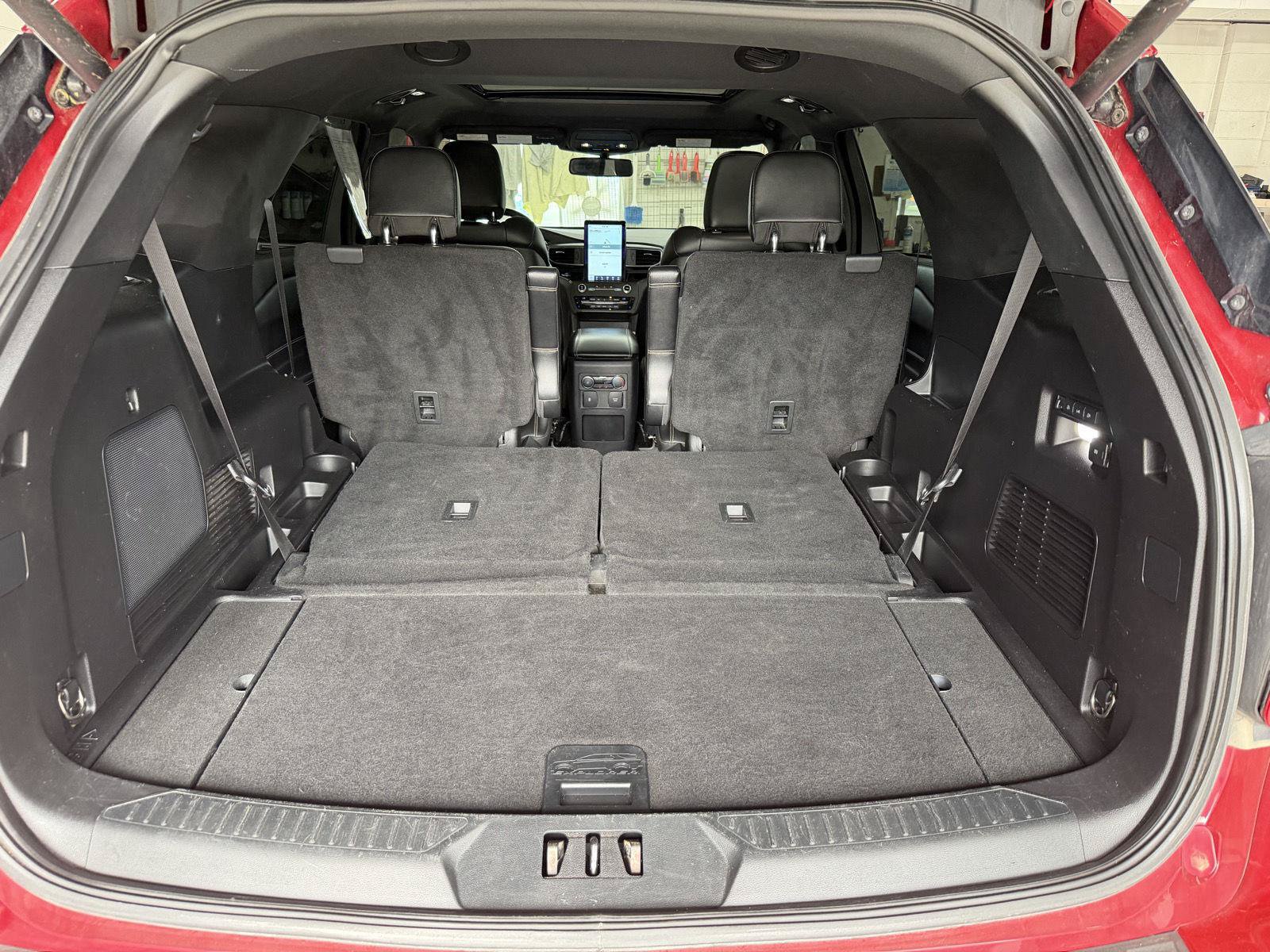 Certified 2020 Ford Explorer ST w/ Premium Technology Package AWD/4WD image 30
