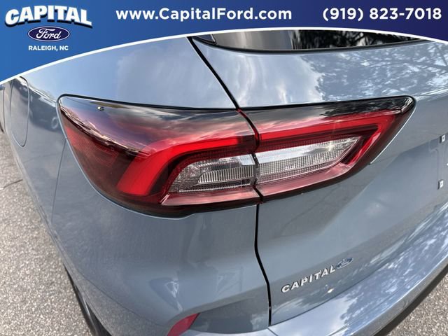 Certified 2024 Ford Escape ST-Line w/ Tech Pack #1 image 15