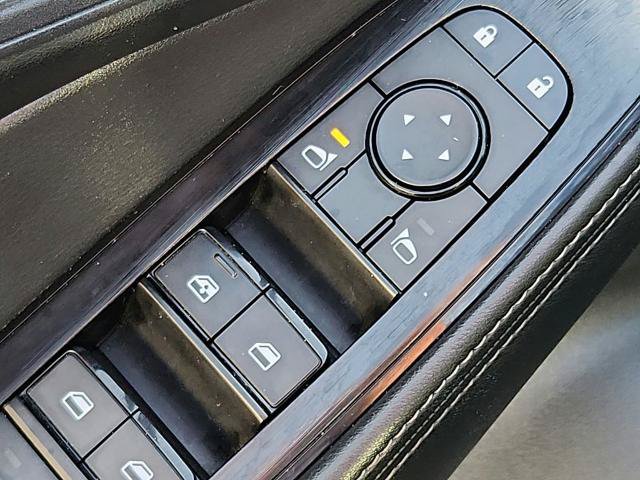 Used 2025 Nissan Rogue SV FWD image 16