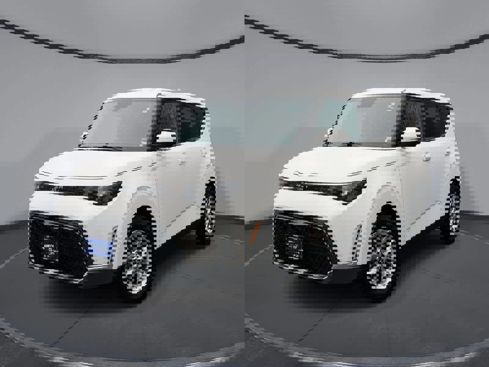 Used 2023 Kia Soul LX w/ LX Technology Package image 8