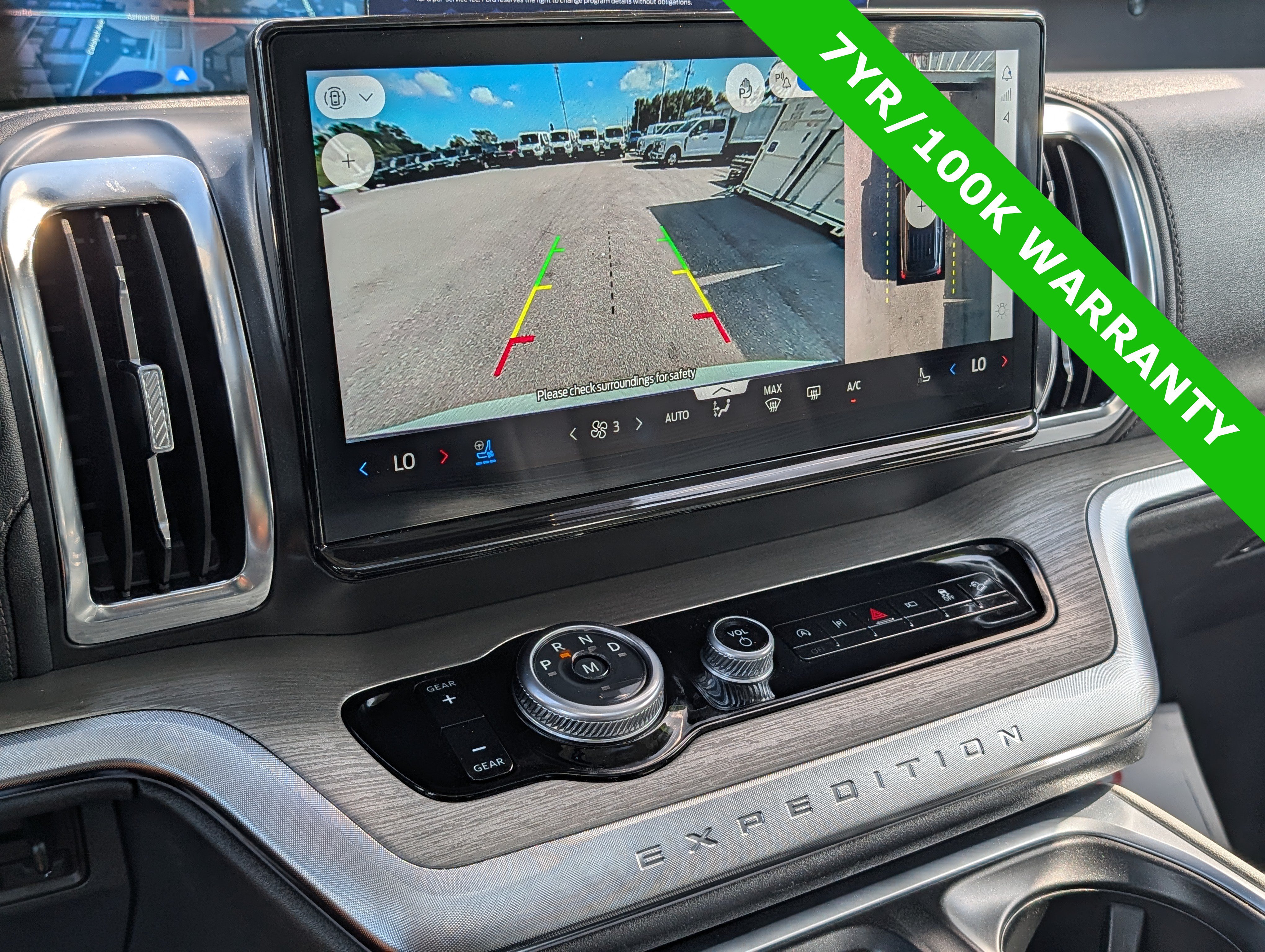 Certified 2025 Ford Expedition Platinum AWD/4WD image 35