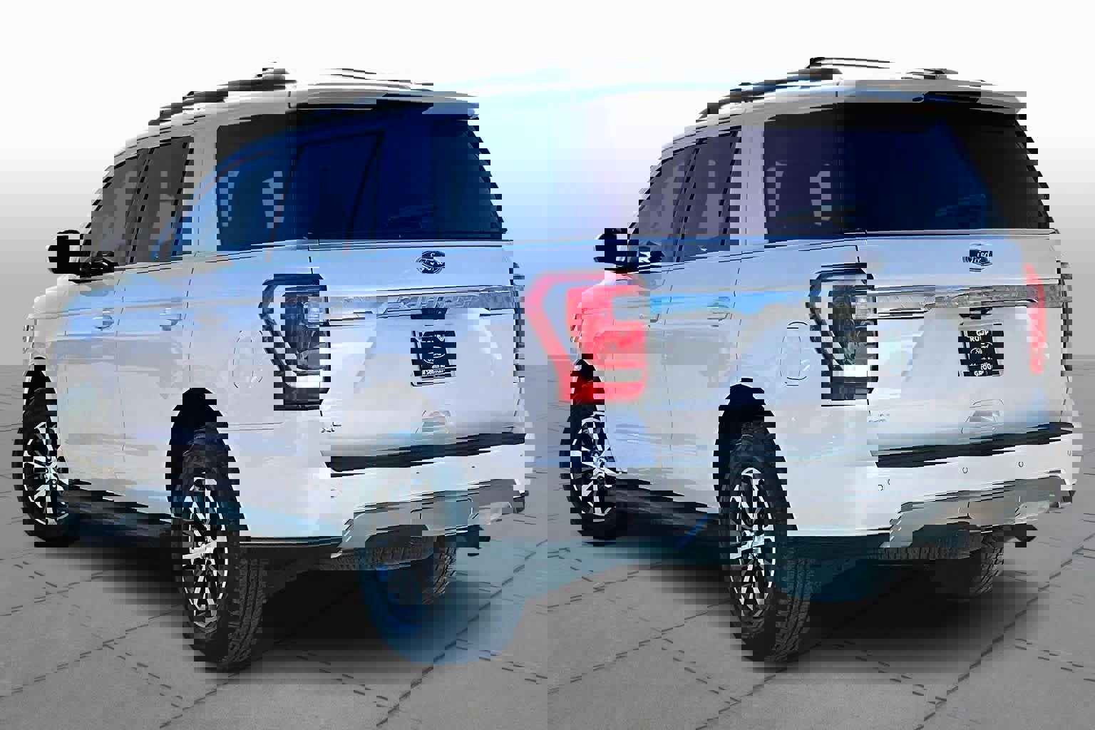 Certified 2019 Ford Expedition XLT w/ Cargo Package image 4