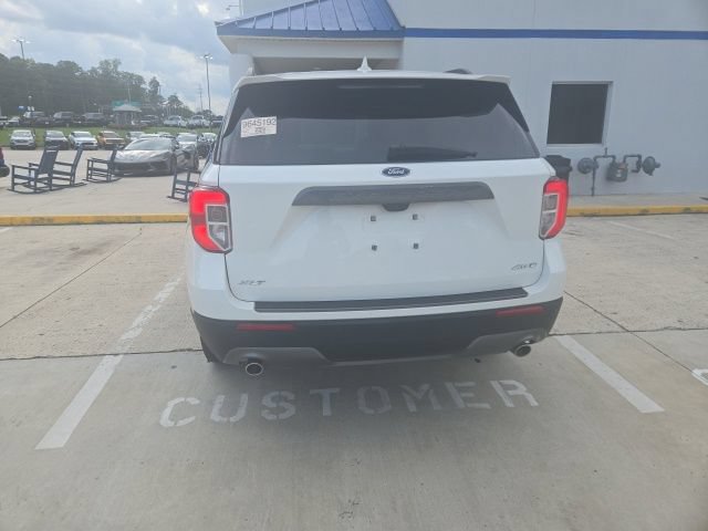 Certified 2024 Ford Explorer XLT w/ Equipment Group 202A AWD/4WD image 17