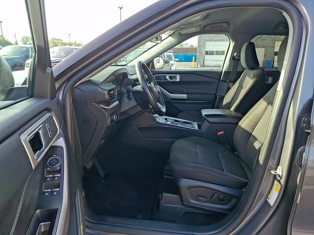 Certified 2023 Ford Explorer XLT w/ Class IV Trailer Tow Package AWD/4WD image 15