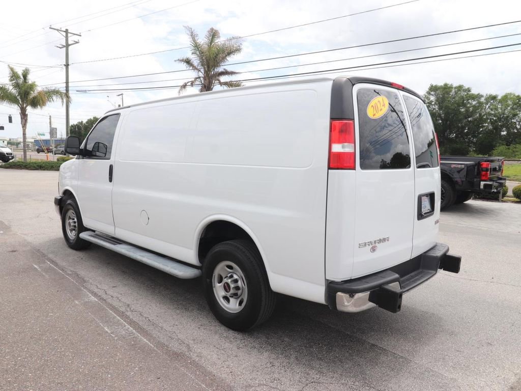 Used 2024 GMC Savana 2500 w/ Driver Convenience Package RWD image 10