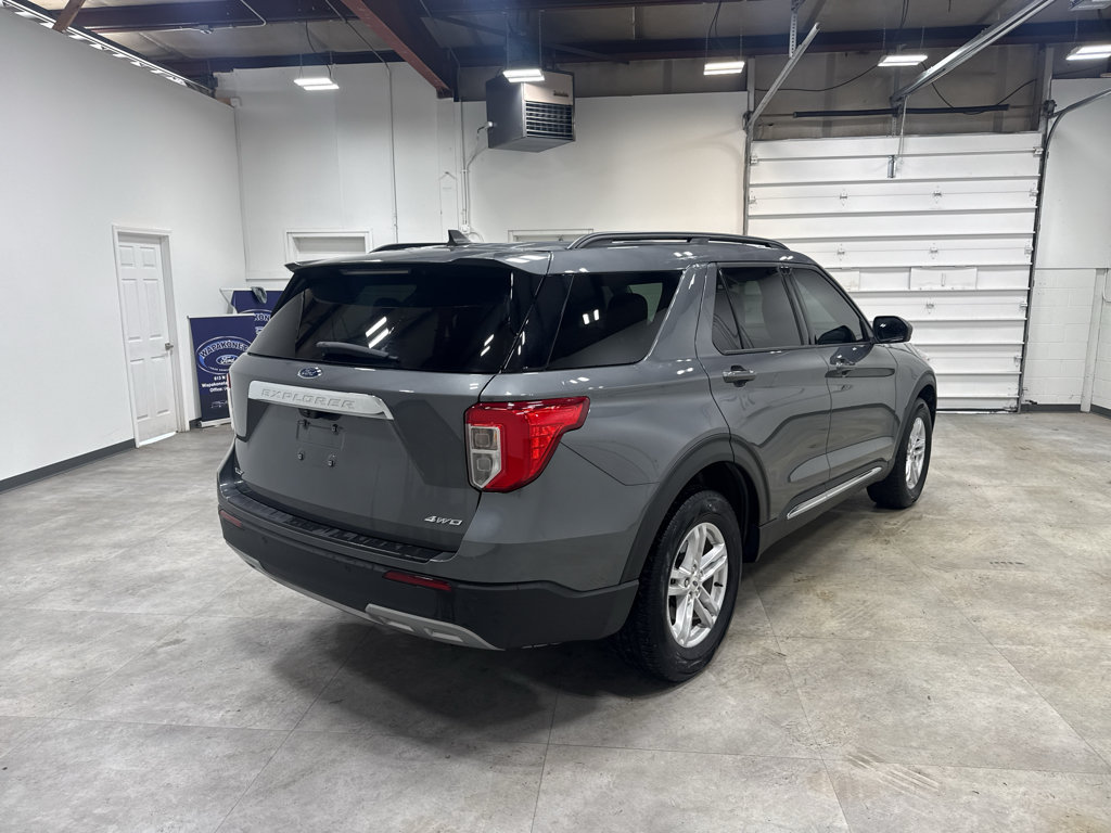 Certified 2024 Ford Explorer XLT w/ Equipment Group 202A AWD/4WD image 8