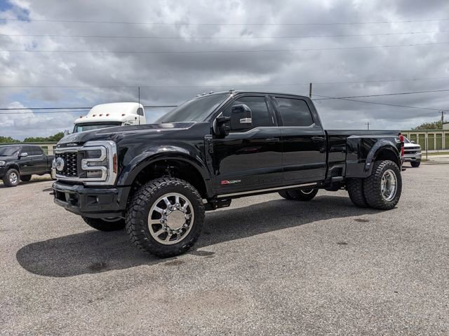 Certified 2026 Ford F450 Platinum w/ FX4 Off-Road Package AWD/4WD image 8