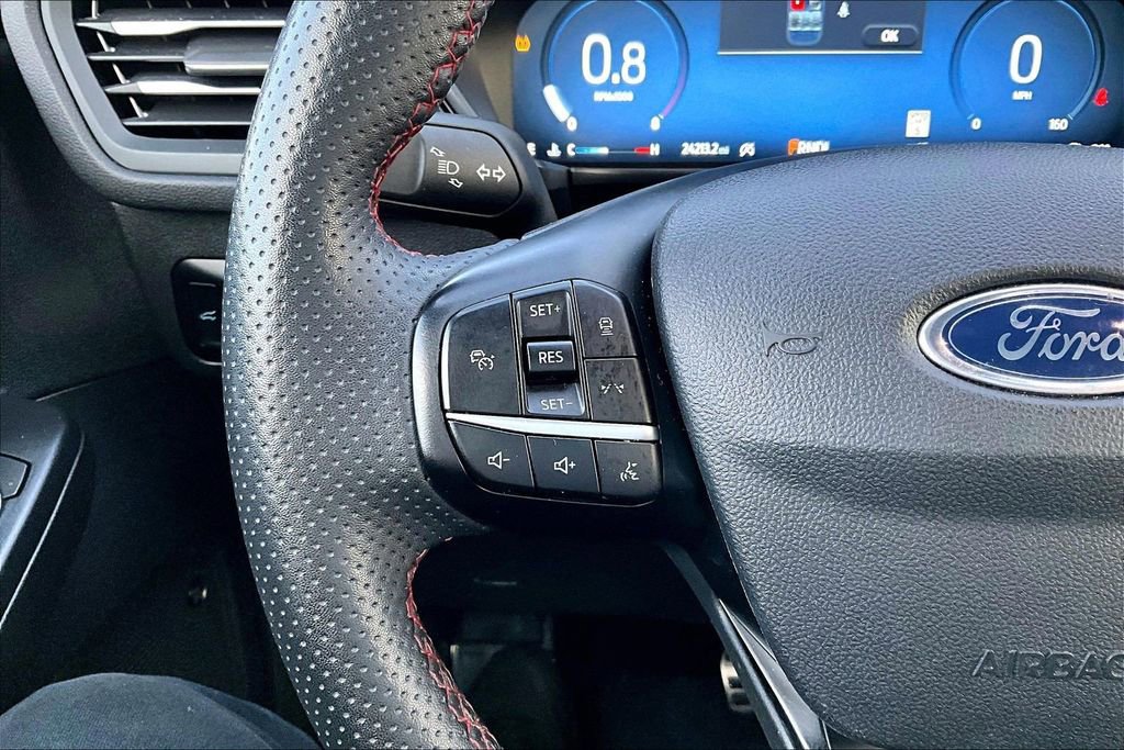 Certified 2023 Ford Escape ST-Line Elite w/ Premium Technology Package AWD/4WD image 17