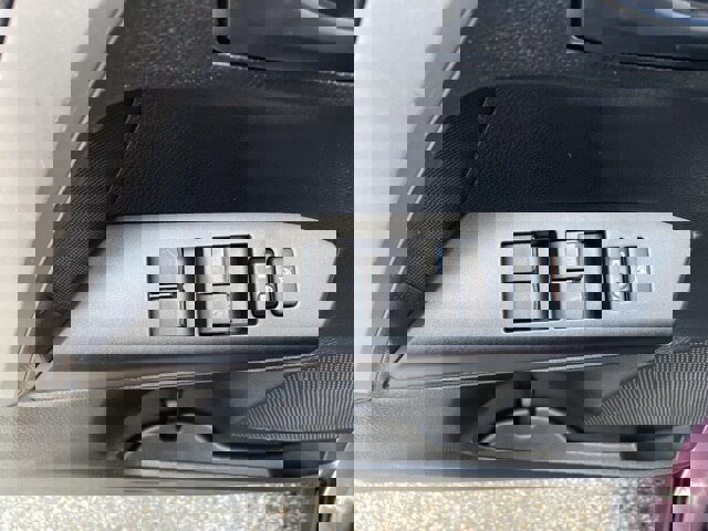 Used 2017 Toyota RAV4 LE image 15