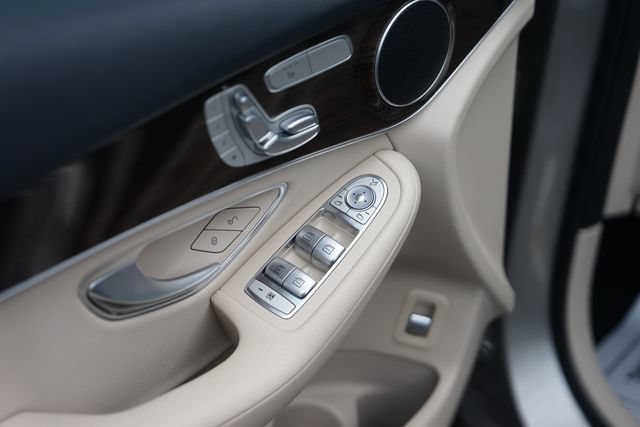 Used 2022 Mercedes-Benz GLC 300 image 29