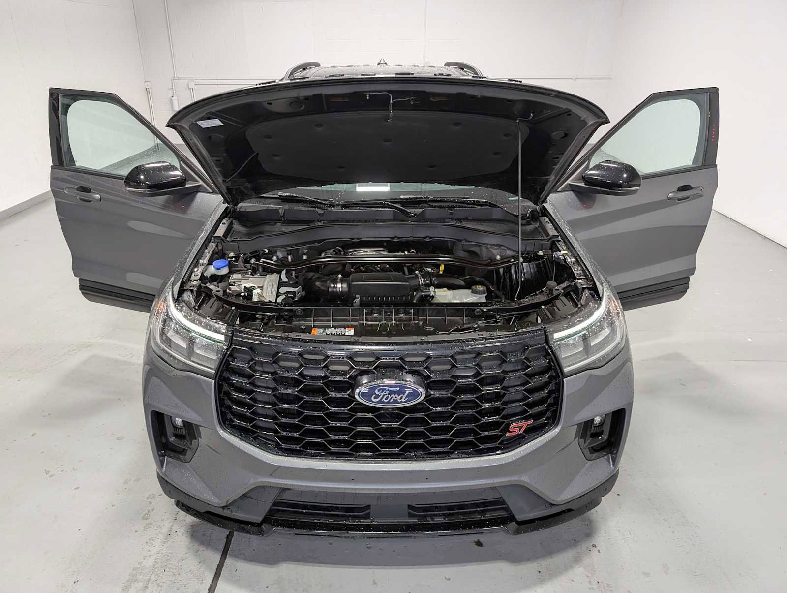 Certified 2025 Ford Explorer ST AWD/4WD image 13