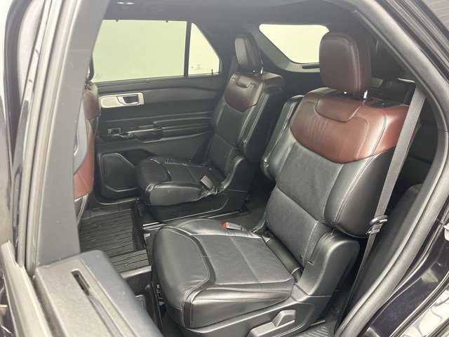 Certified 2023 Ford Explorer Platinum w/ Technology Package AWD/4WD image 14