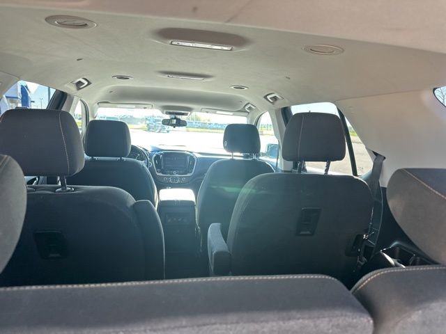 Used 2020 Chevrolet Traverse LT image 23