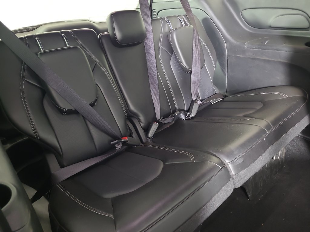 Used 2025 Chrysler Pacifica Select FWD image 23