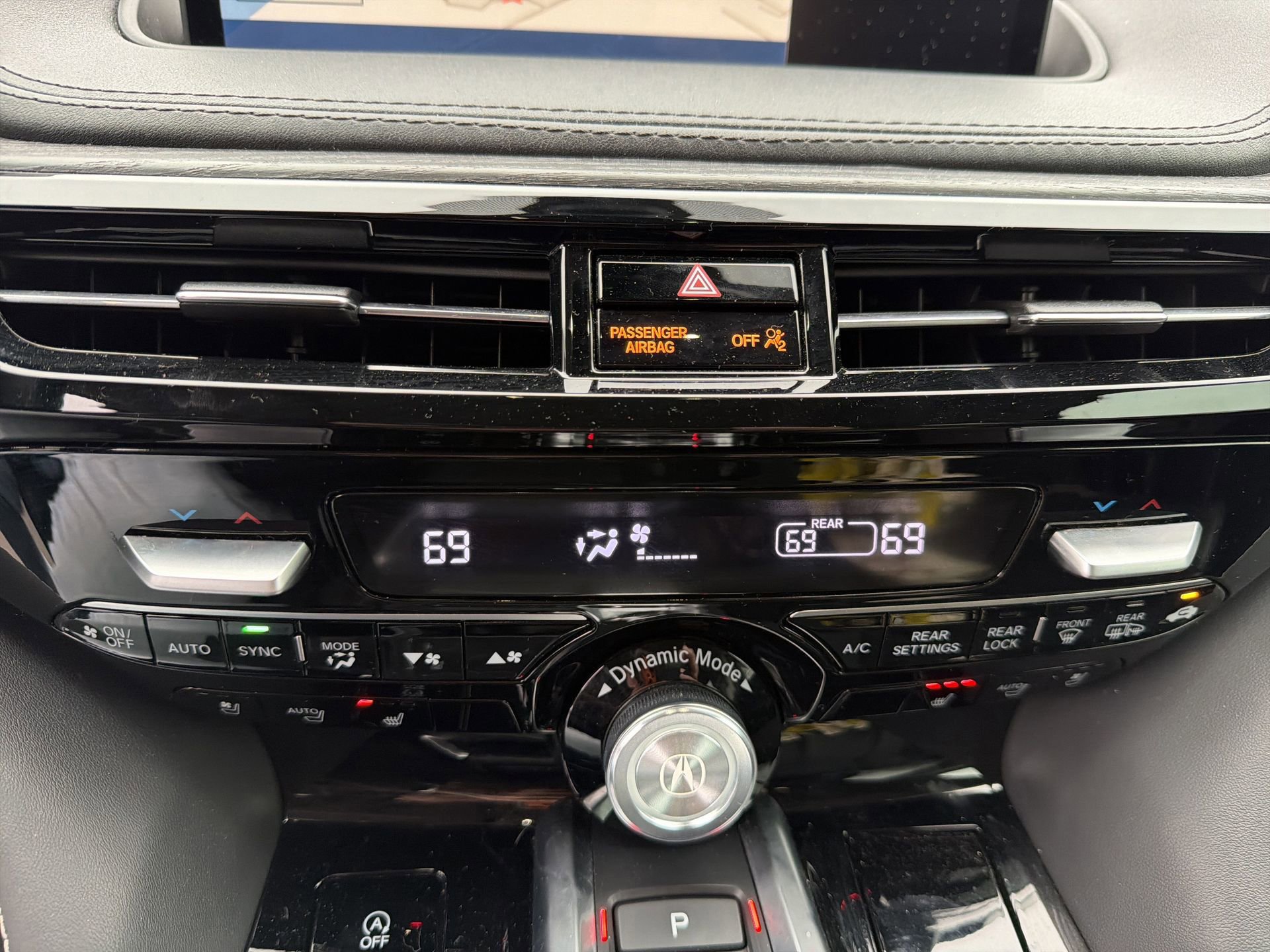 Used 2023 Acura MDX SH-AWD w/ Advance Package image 13