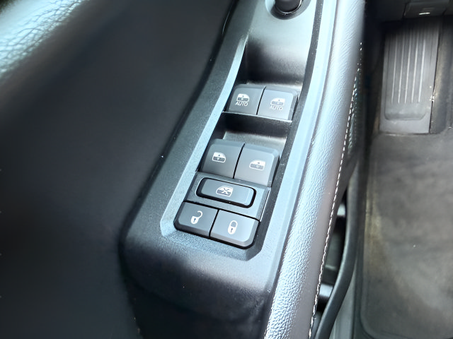 Used 2023 Jeep Grand Cherokee Laredo AWD/4WD image 20