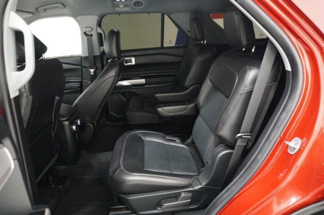 Certified 2022 Ford Explorer Limited w/ Hybrid Equipment Group 310A RWD image 20