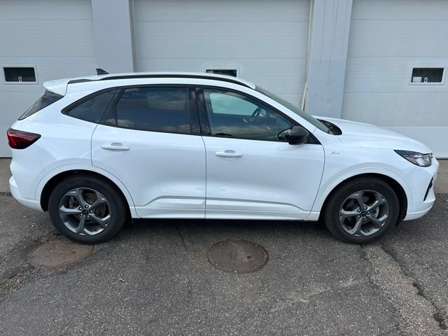 Certified 2023 Ford Escape ST-Line w/ Tech Pack #1 FWD image 6