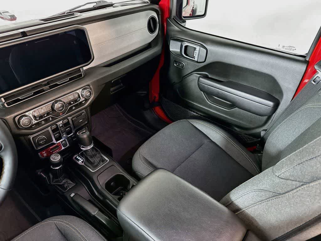 Used 2024 Jeep Wrangler Unlimited Sport AWD/4WD image 25