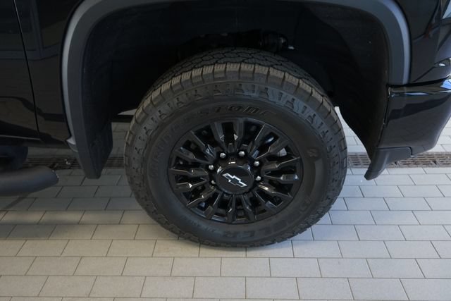 Used 2022 Chevrolet Silverado 2500 LT w/ Midnight Edition AWD/4WD image 17
