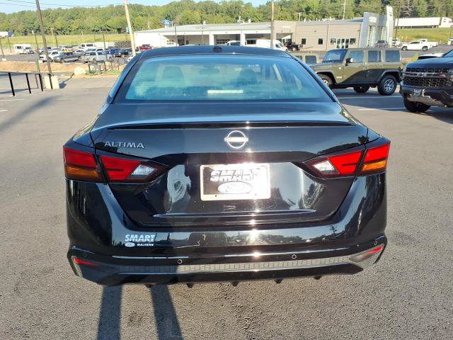 Used 2025 Nissan Altima 2.5 SV FWD image 3