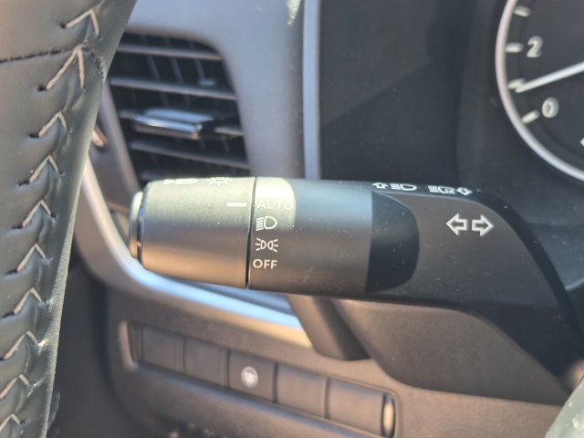 Used 2026 Nissan Rogue SV FWD image 30
