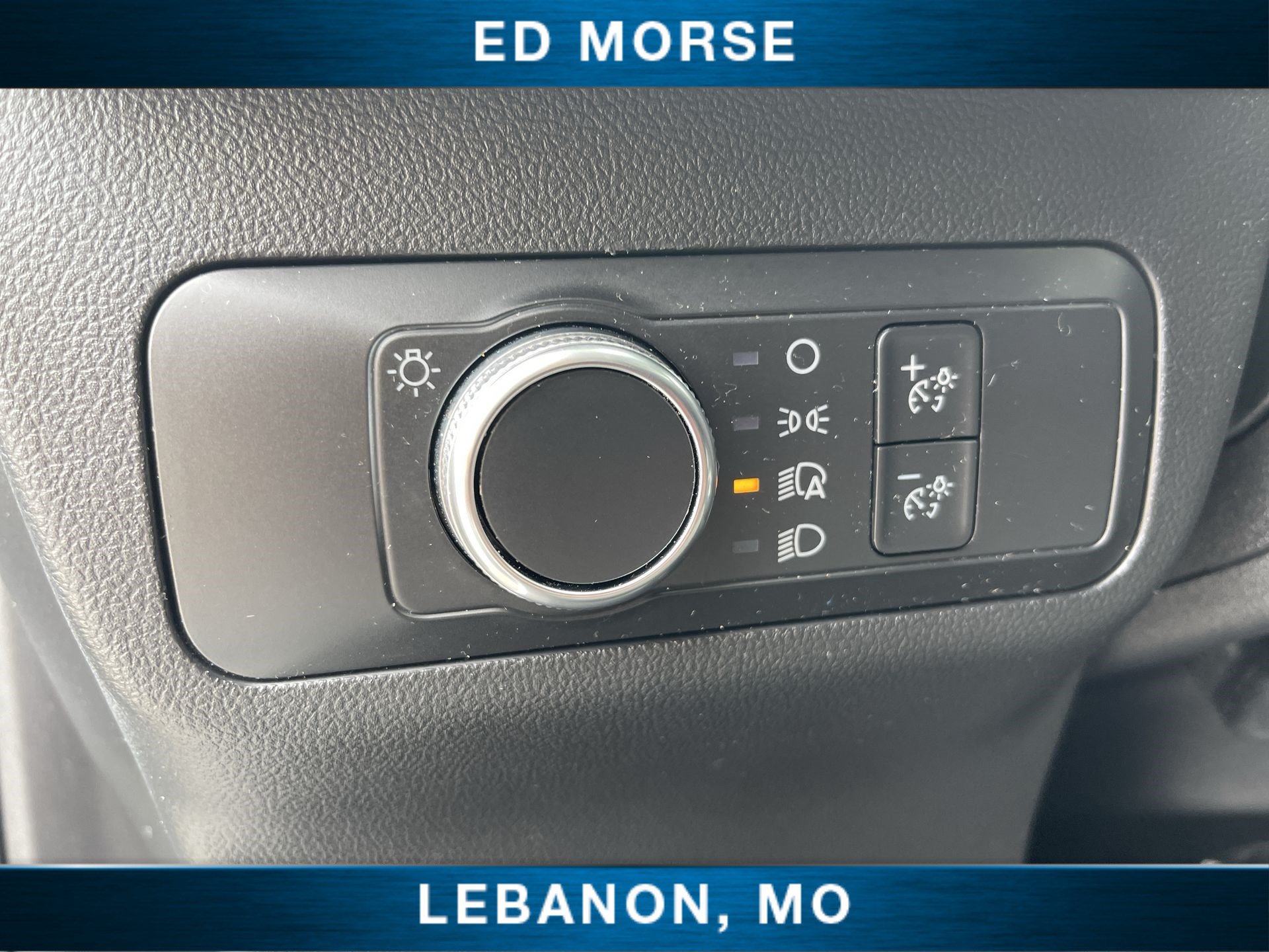 Certified 2022 Ford Escape SE w/ Cold Weather Package AWD/4WD image 17