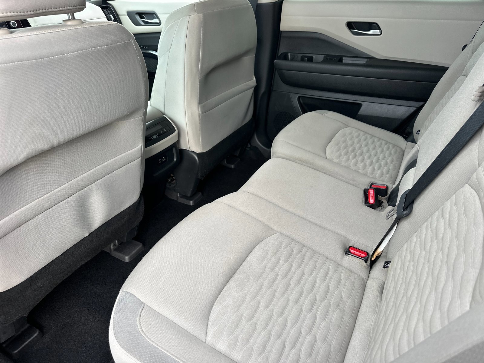 Used 2022 Nissan Pathfinder SV w/ Cargo Package image 11