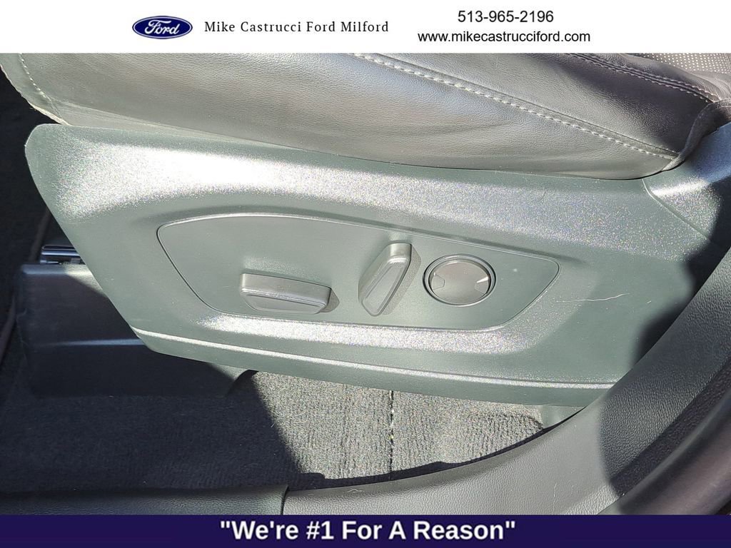 Certified 2022 Ford Explorer Platinum w/ Equipment Group 601A image 21