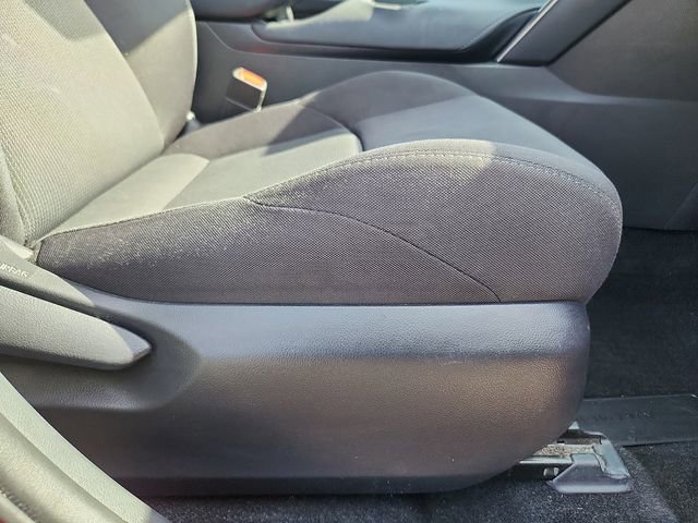 Used 2023 Toyota Venza LE AWD/4WD image 32