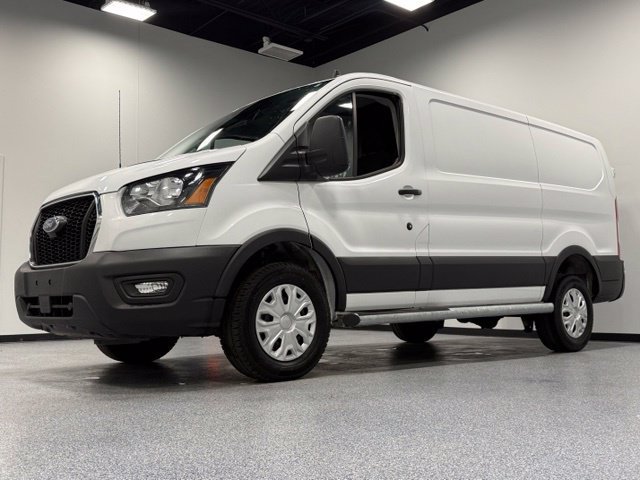 Certified 2025 Ford Transit 250 Low Roof w/ Exterior Upgrade Package RWD image 6