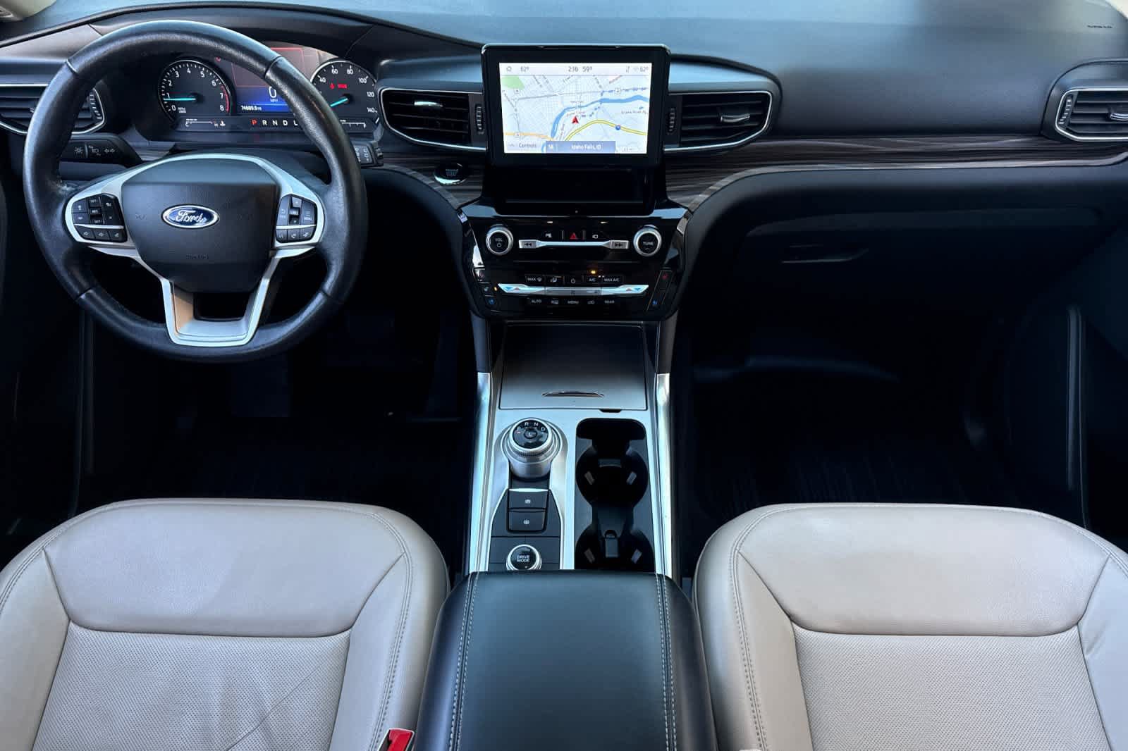 Certified 2022 Ford Explorer Limited AWD/4WD image 3