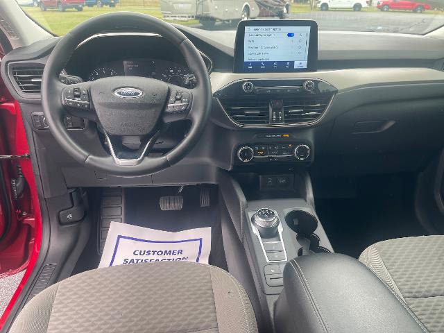 Certified 2022 Ford Escape SE w/ SE Sport Appearance Package FWD image 15